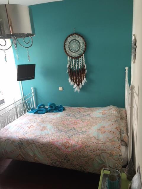 Anna's Houseboat Bed and breakfast *